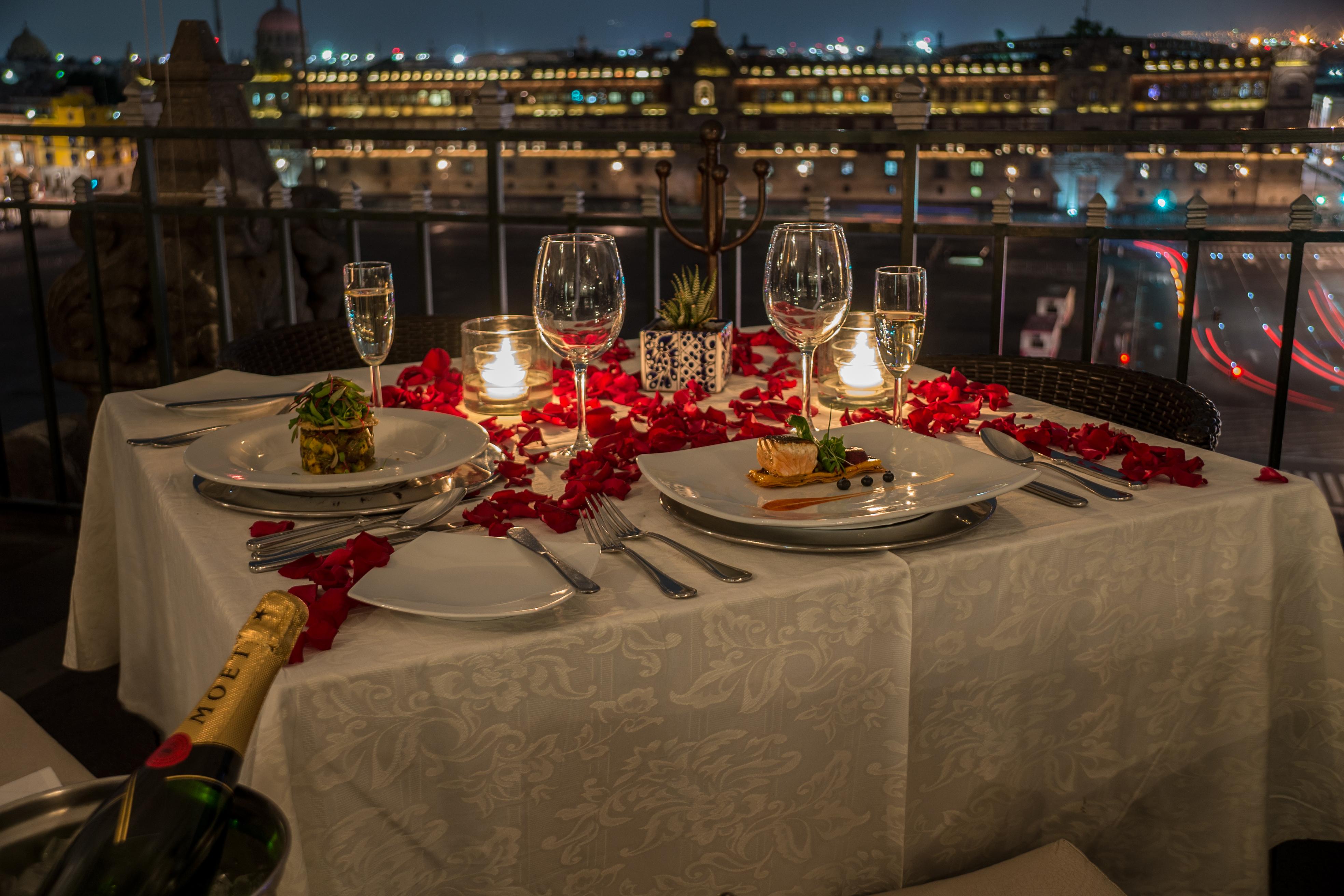 Gran Hotel Ciudad De Mexico Zocalo View Exterior photo A table set for a meal