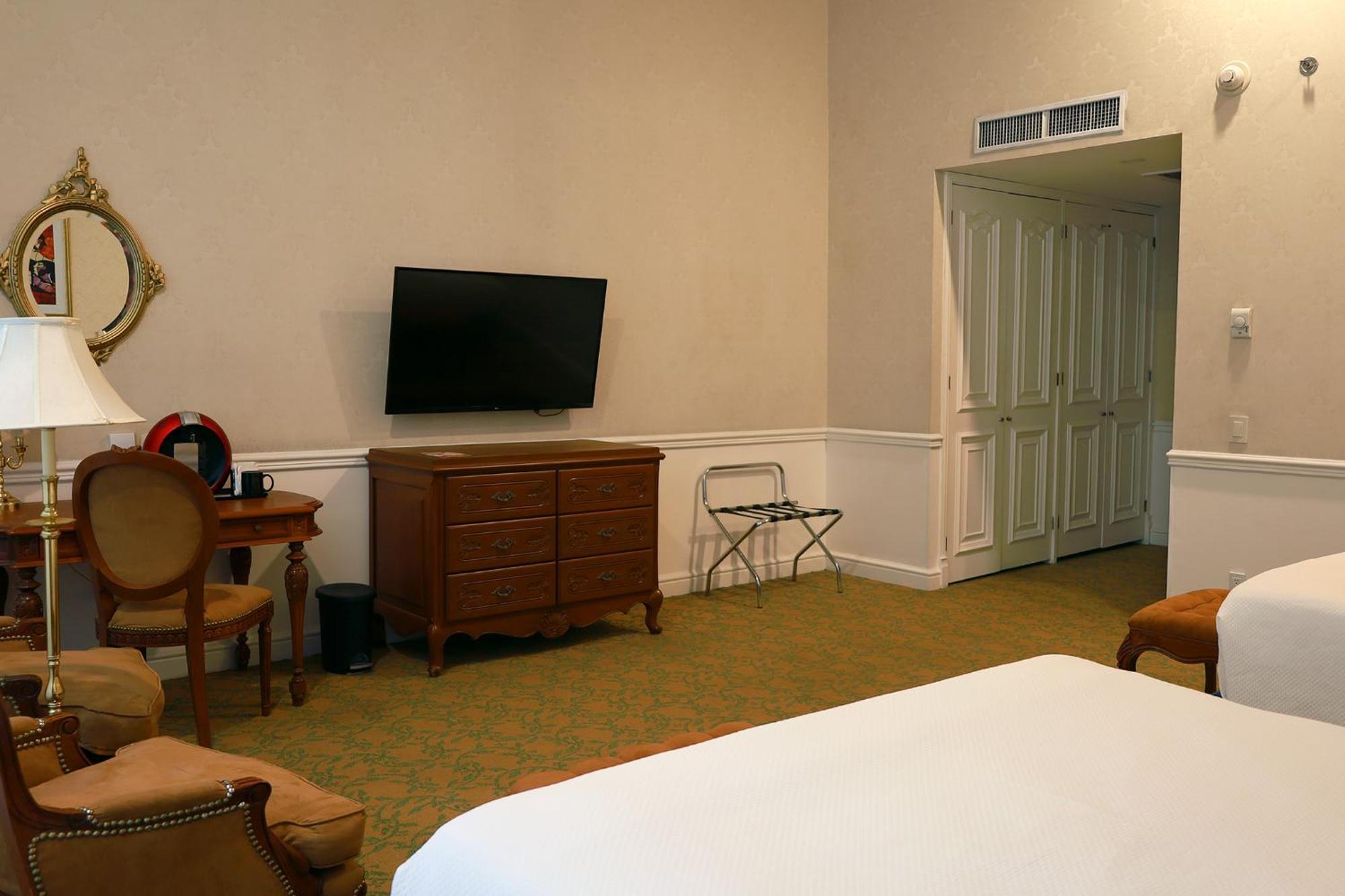 Gran Hotel Ciudad De Mexico Zocalo View Exterior photo A guest room at the Inn