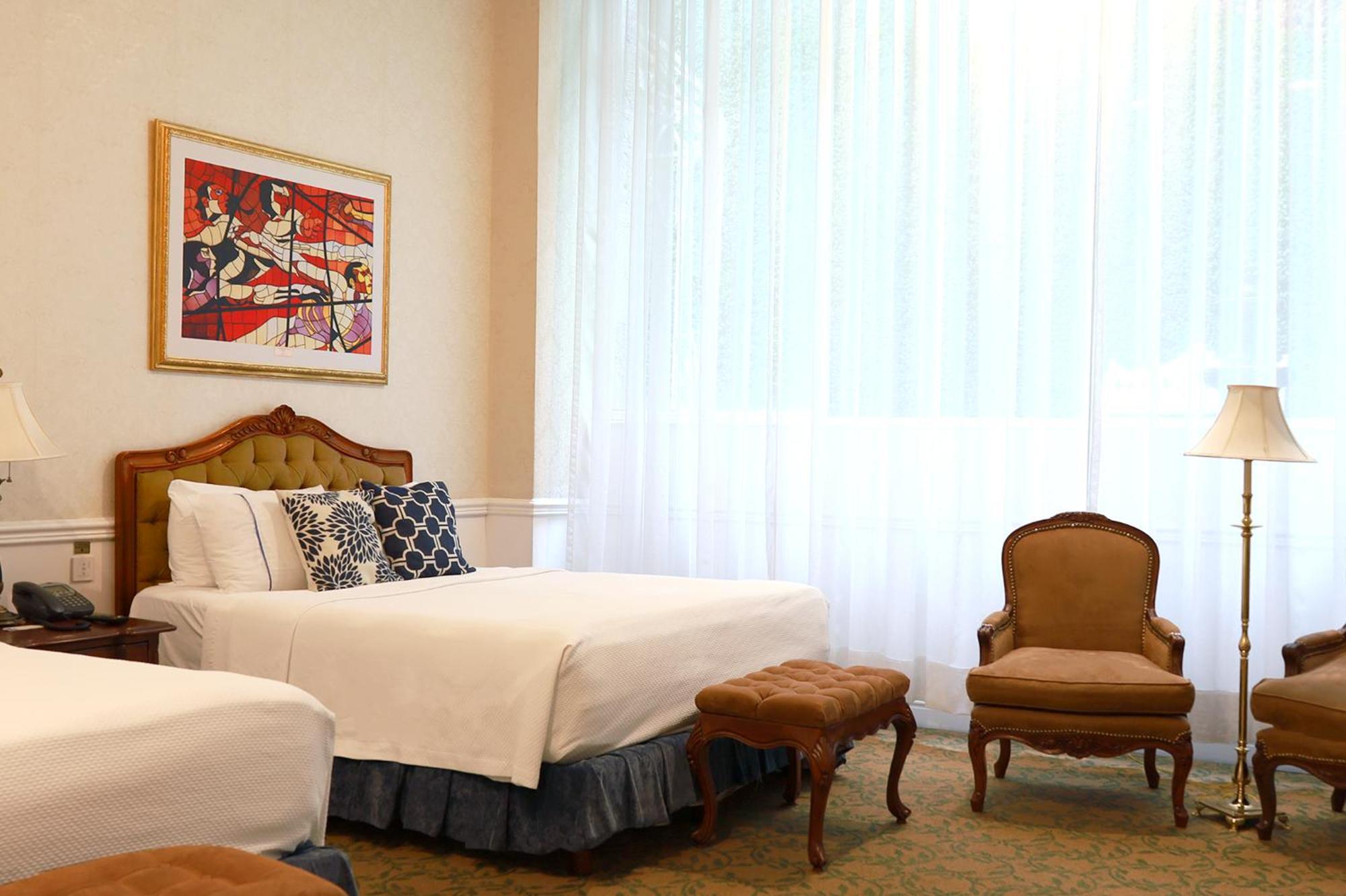 Gran Hotel Ciudad De Mexico Zocalo View Exterior photo A bedroom at the hotel